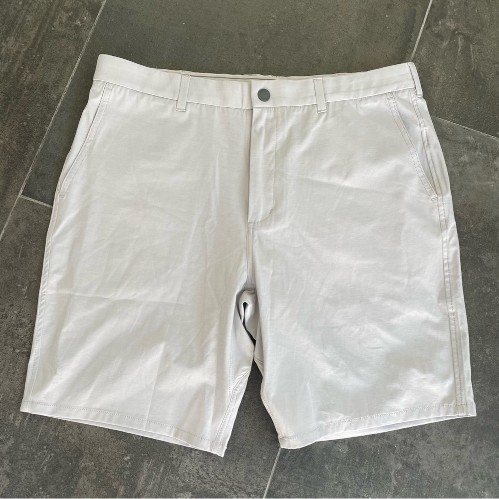 JOHNNI-O Calcutta Short Light Khaki Golf Shorts